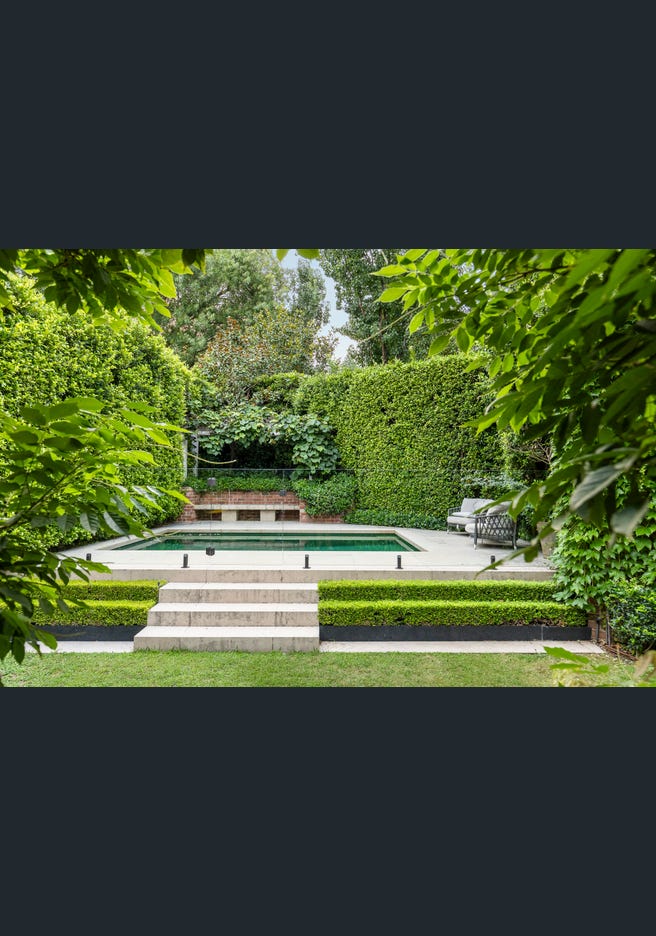 7 Yarradale Road, Toorak