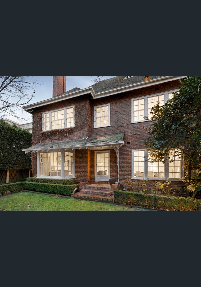 7 Yarradale Road, Toorak