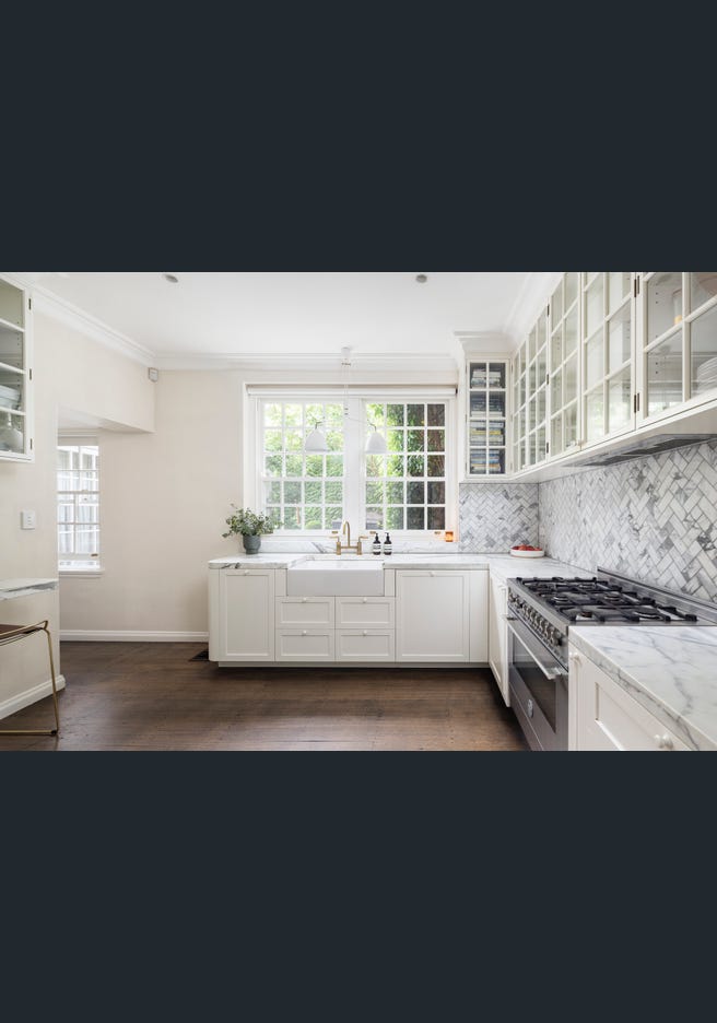 7 Yarradale Road, Toorak