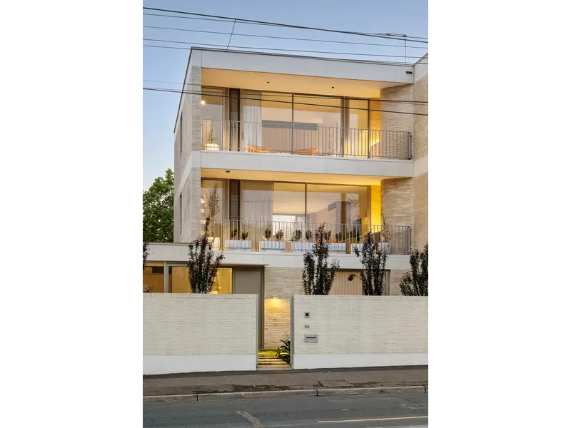 8A Wattletree Road, Armadale