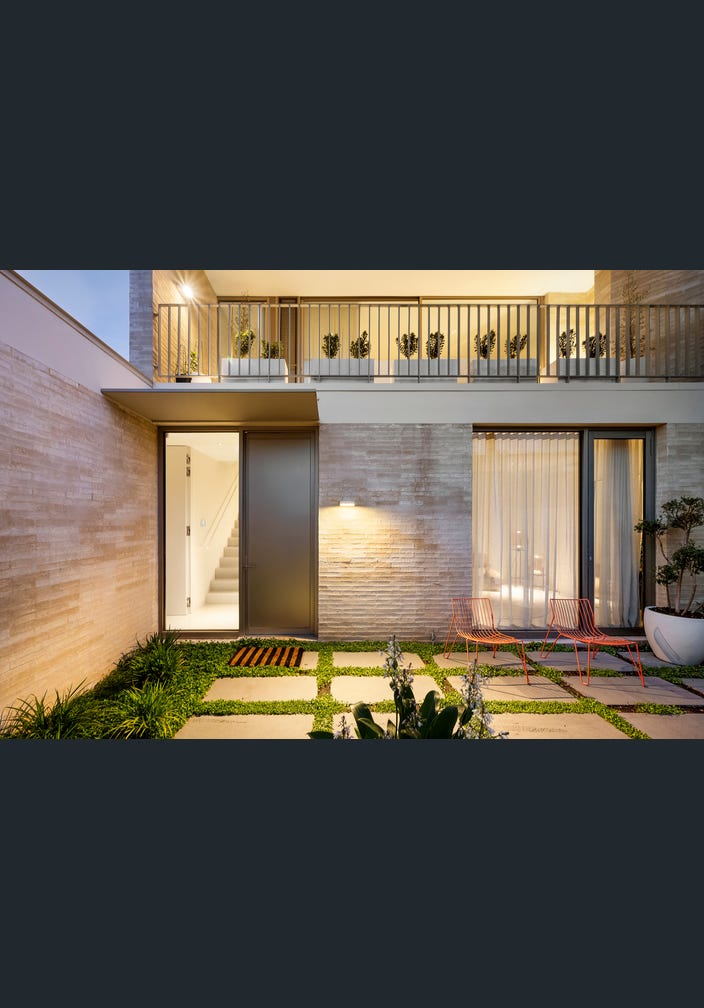 8A Wattletree Road, Armadale