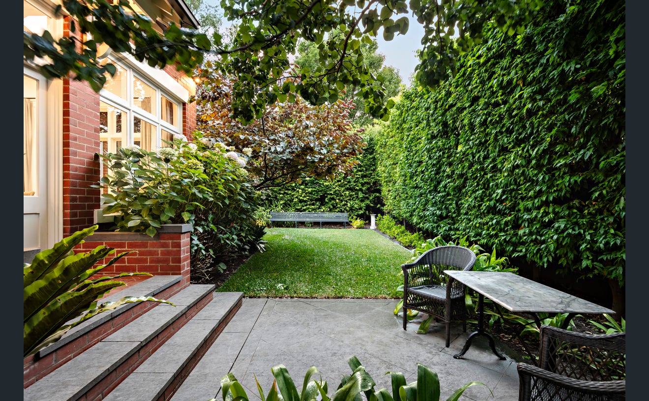 8 Beaver Street, Malvern East