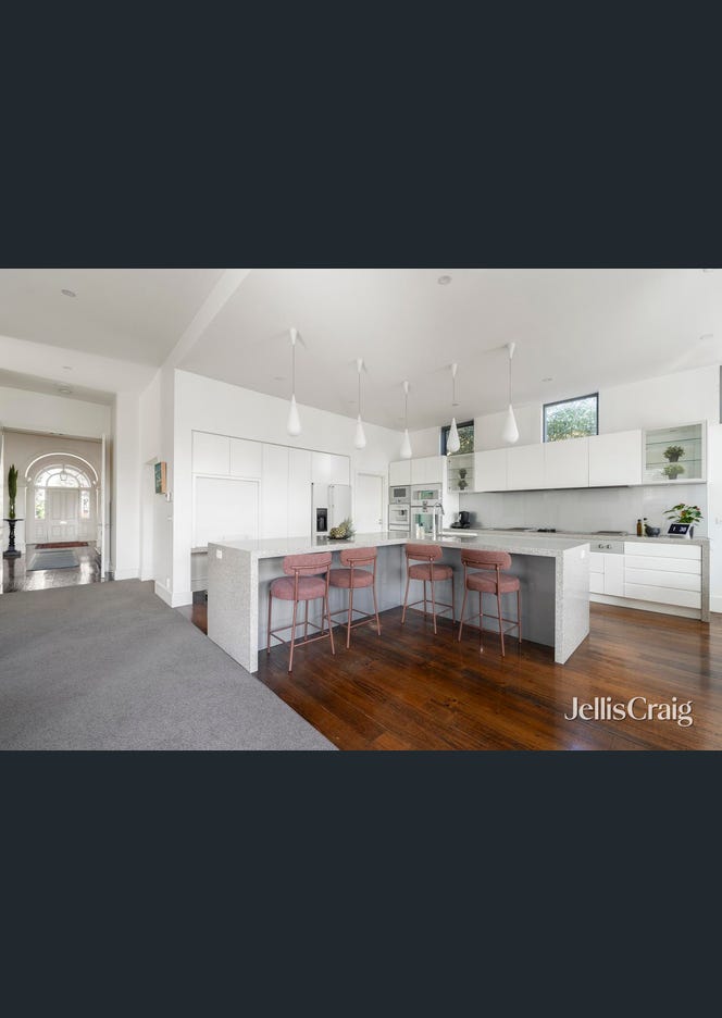8 Calvin Street, Hawthorn
