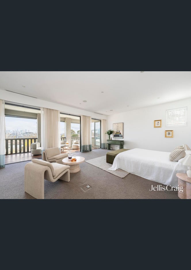 8 Calvin Street, Hawthorn