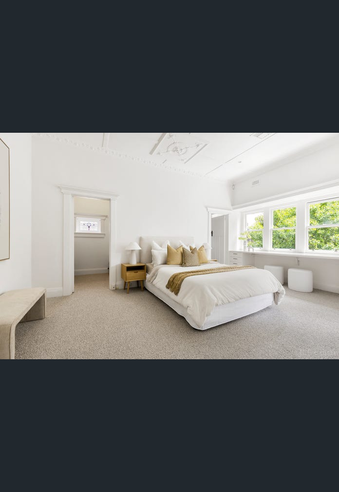 8 Warra Street, Toorak