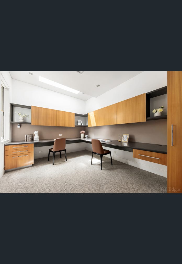 8 Warra Street, Toorak