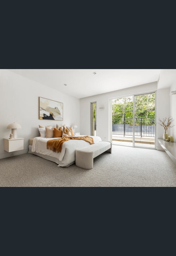 8 Warra Street, Toorak