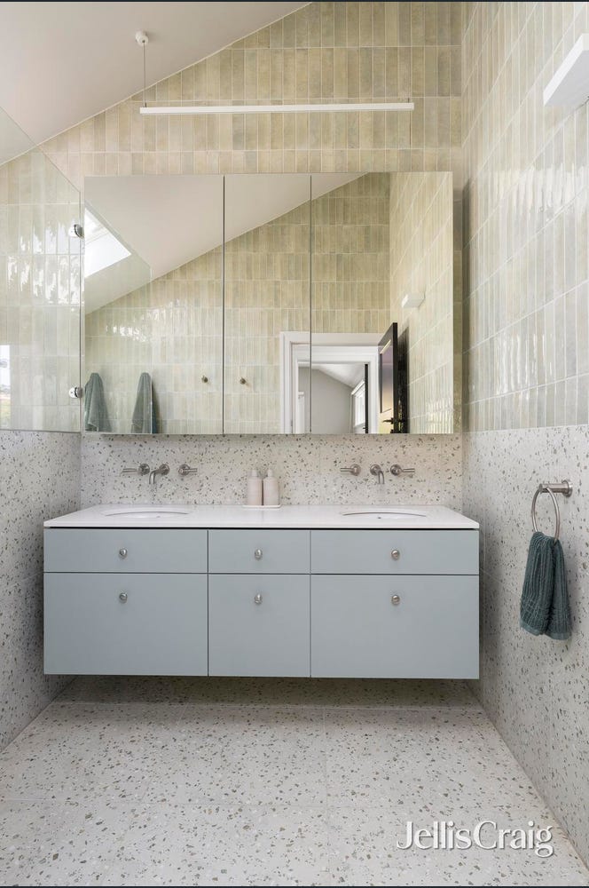 92 Parkhill Road, Kew