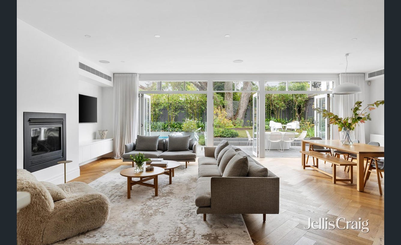 9 Kerferd Street, Malvern East