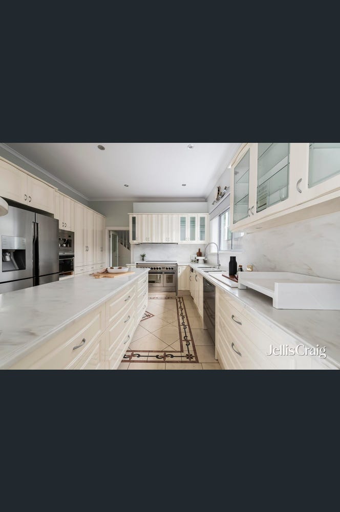 9 Thomas Street, Kew